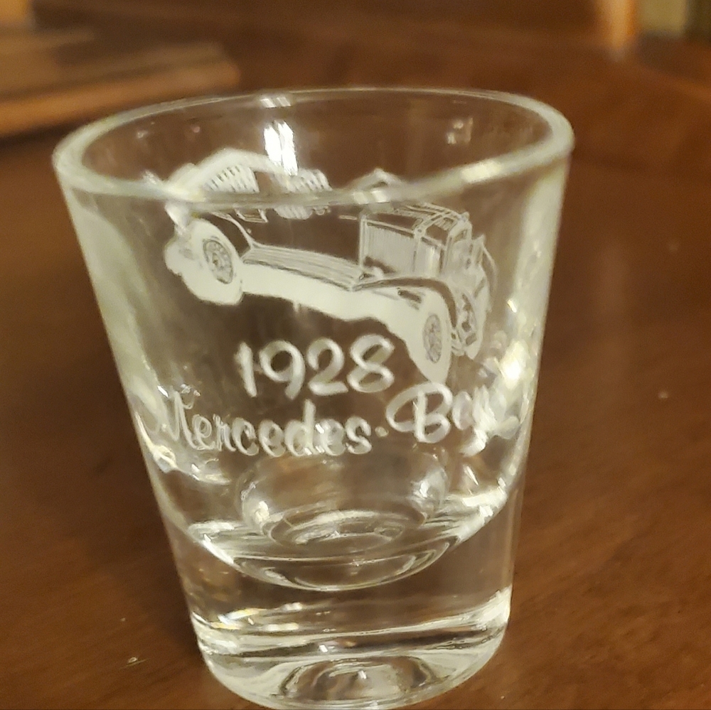 1️⃣🚗🥃1928 Mercedes-Benz antique car shot glass